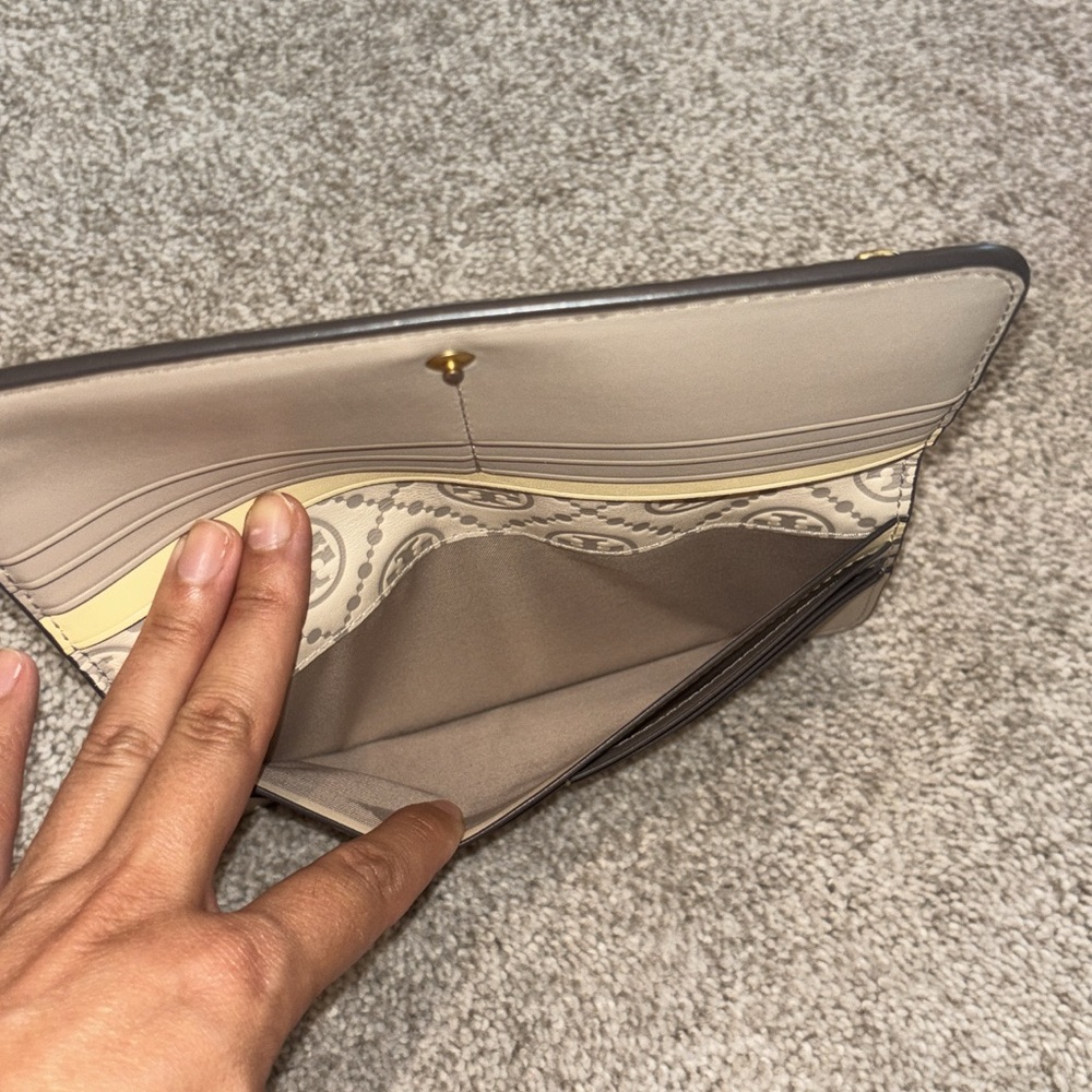Tory Burch Taupe and Cream Logo Continental Zip Wallet - Picture 3 of 3